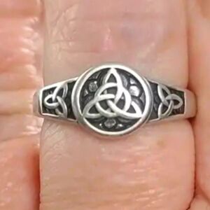 Silver Celtic Knot Ring Sz 5